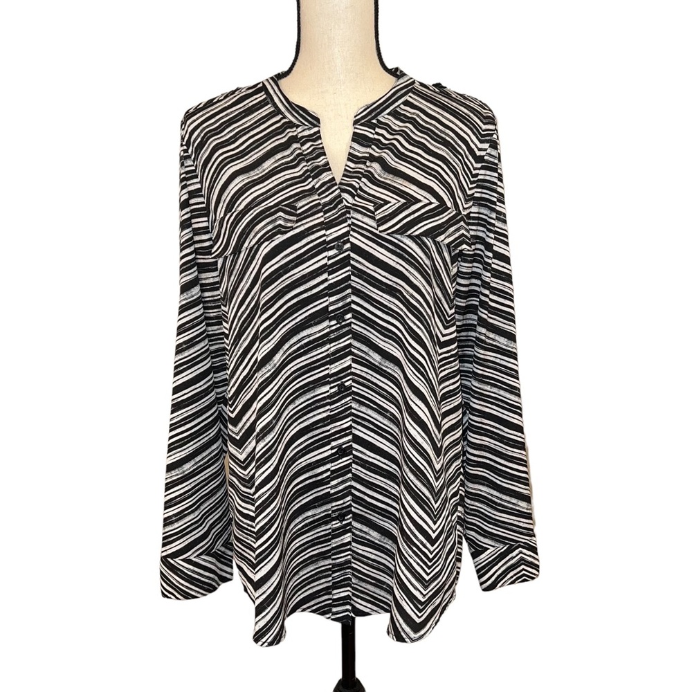 Calvin Klein Black & White Button Down Blouse